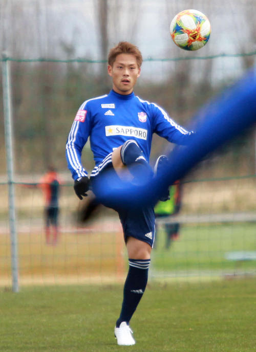 ホーム連勝へ、意気込むMF渡辺凌（撮影・涌井幹雄）
