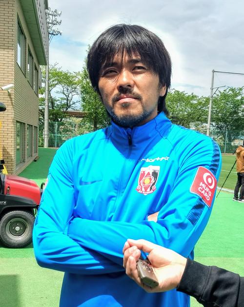 清水戦に向けた非公開練習後、取材に応じる浦和FW興梠