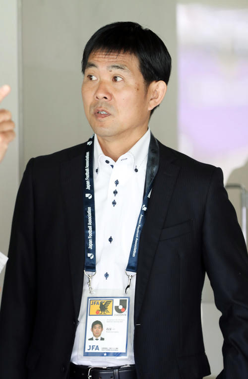 広島対横浜　広島対横浜の視察に訪れた日本代表の森保監督（撮影・前田充）