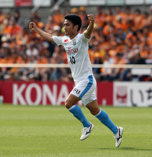 清水対川崎F　後半35分、得点し喜ぶ川崎F・MF大島（撮影・大野祥一）