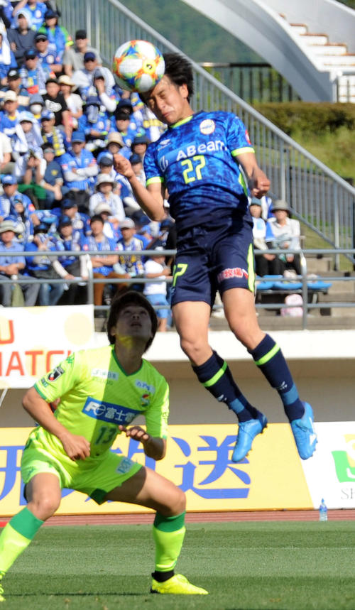 山形対千葉　後半32分、山形はFW坂元が決勝のヘディングシュートを決める（撮影・佐々木雄高）