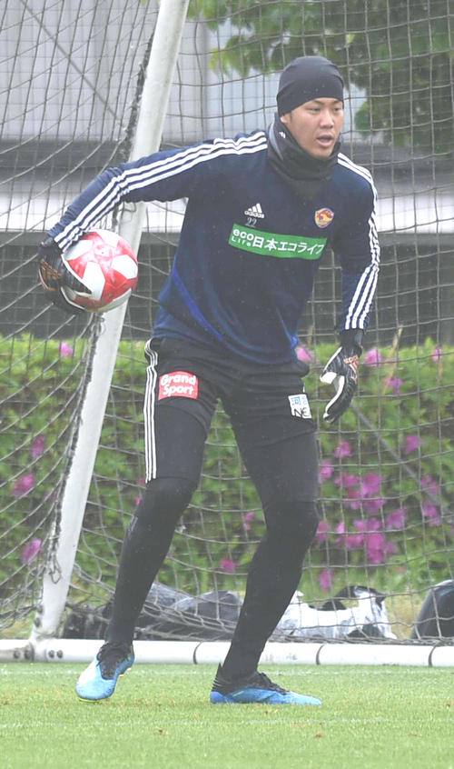 今季初の先発出場に燃える仙台GK川浪