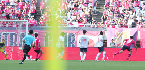 C大阪対東京　後半33分、C大阪FWブルーノ・メンデス（右端）がゴールを決める（撮影・上山淳一）
