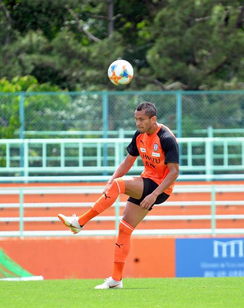 清水では自身初の3試合連続ゴールを狙うFWドウグラス