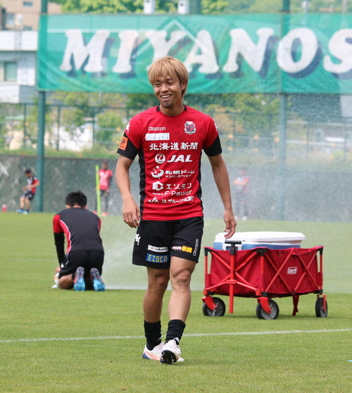 全体練習に部分合流した札幌MF駒井（撮影・保坂果那）
