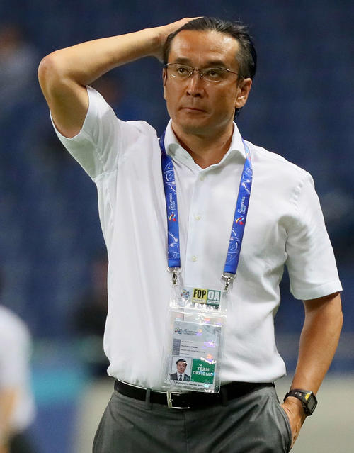 浦和対蔚山　後半、厳しい表情の浦和大槻監督（撮影・足立雅史）
