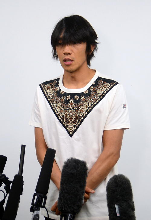 移籍について語る磐田MF中村