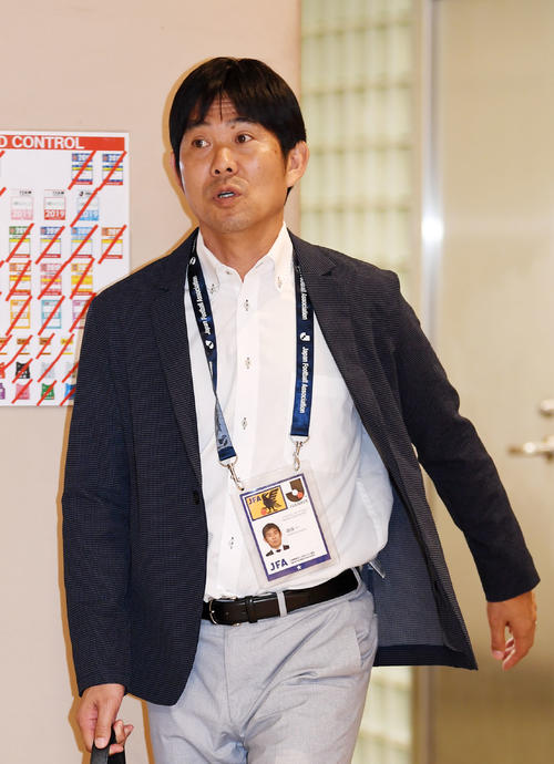 浦和対鹿島　視察に訪れる森保監督（撮影・横山健太）