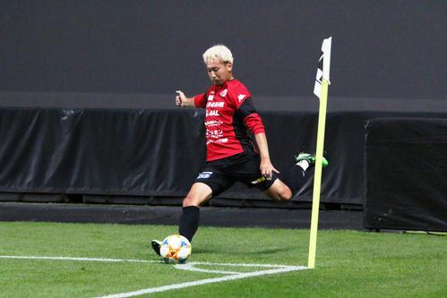 札幌DF福森晃斗（2019年8月23日撮影）