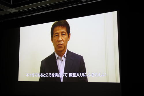 第16回日本サッカー殿堂掲額式に出席できなかった、西野氏はビデオ出演をした（撮影・佐藤勝亮）