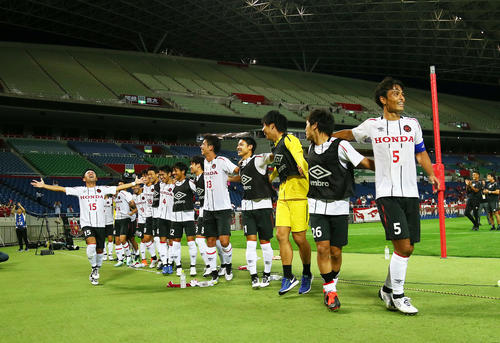 浦和対Honda　浦和に勝利しベスト8入りを決め歓喜するHonda　FC（撮影・足立雅史）