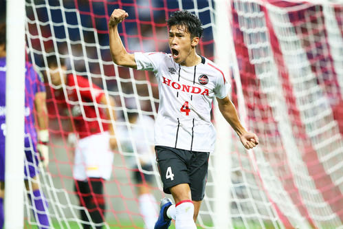 浦和対Honda　FC　後半、ゴールを決めガッツポーズするHonda　FC富田（撮影・足立雅史）