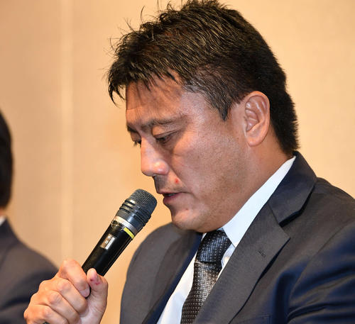 退任を発表した湘南曹貴裁監督（19年撮影）