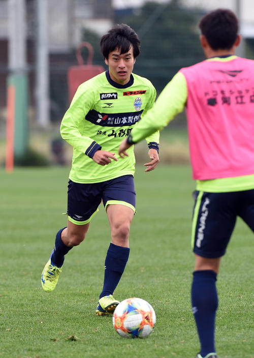 キレのある動きを見せる山形FW坂元（撮影・山田愛斗）