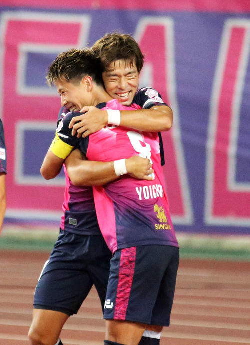 C大阪FW鈴木孝司（右）（2019年9月1日撮影）