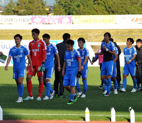 最終節で敗れた沼津の選手たち