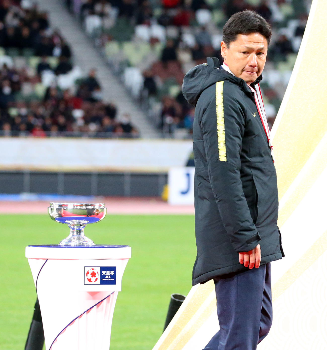 退任の鹿島大岩監督涙で別れ「非常に充実」一問一答 - 天皇杯 : 日刊