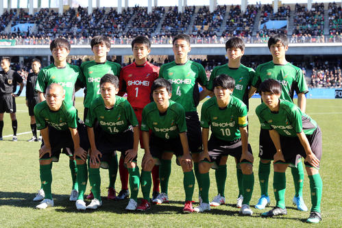 青森山田対昌平　試合前、記念写真に納まる昌平イレブン（撮影・大野祥一）