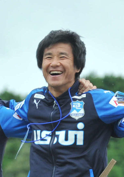 沼津対富山　勝利を喜ぶ沼津ＦＷ中山雅史（17年9月撮影）