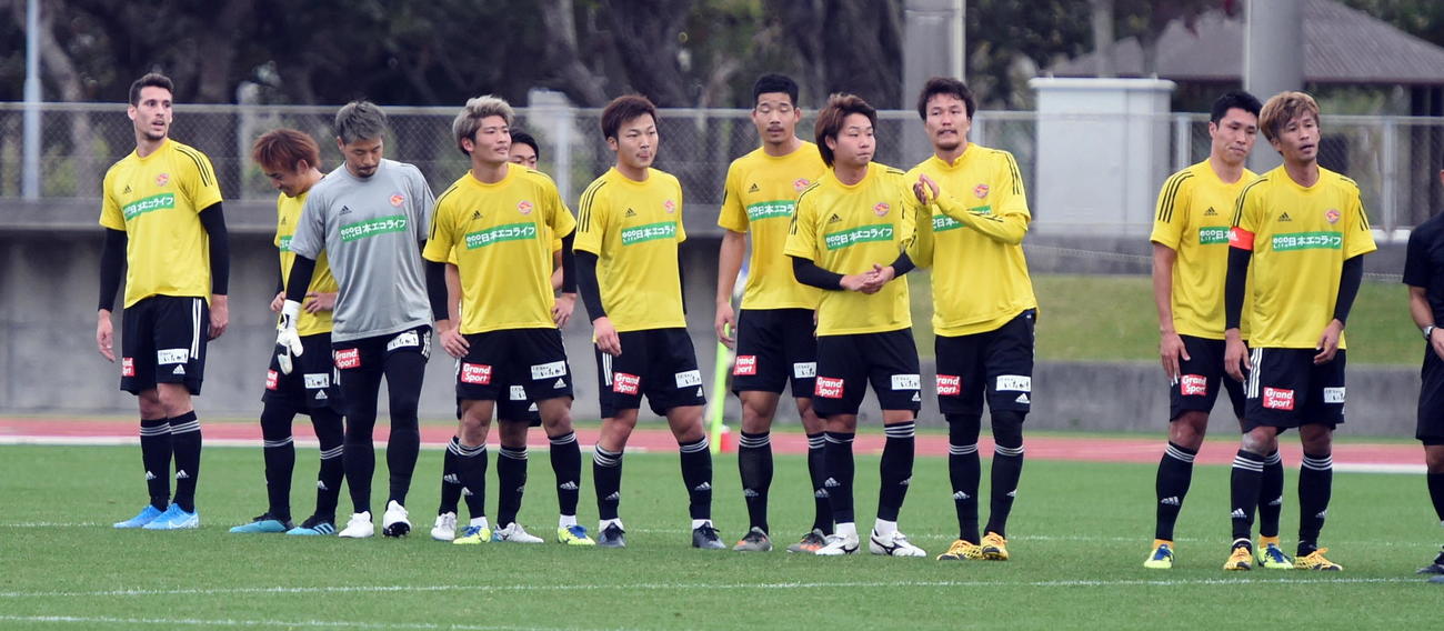 今季最初の練習試合を終えた仙台イレブン（撮影・山田愛斗）