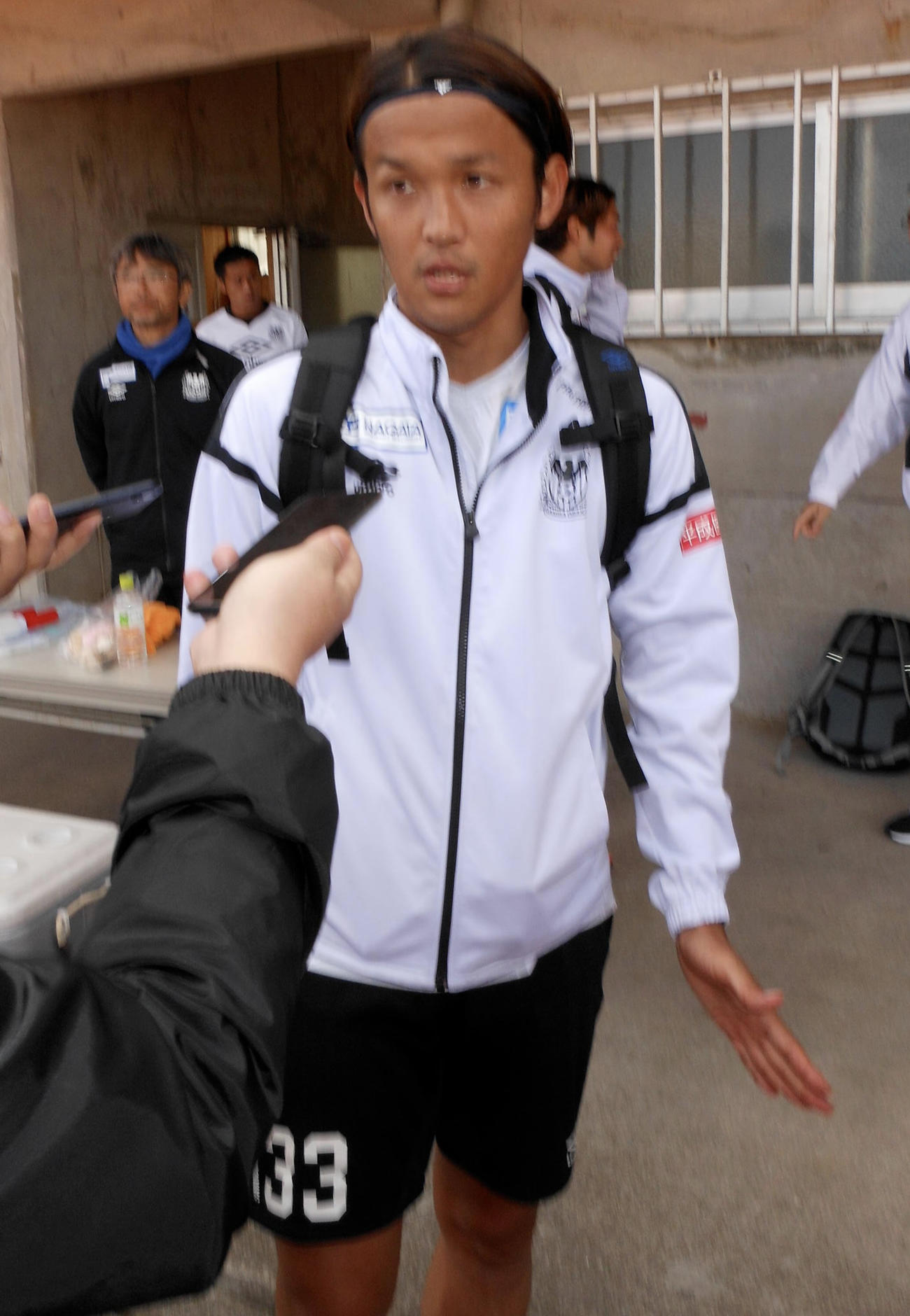 練習試合で4発を決めて取材を受けるG大阪FW宇佐美