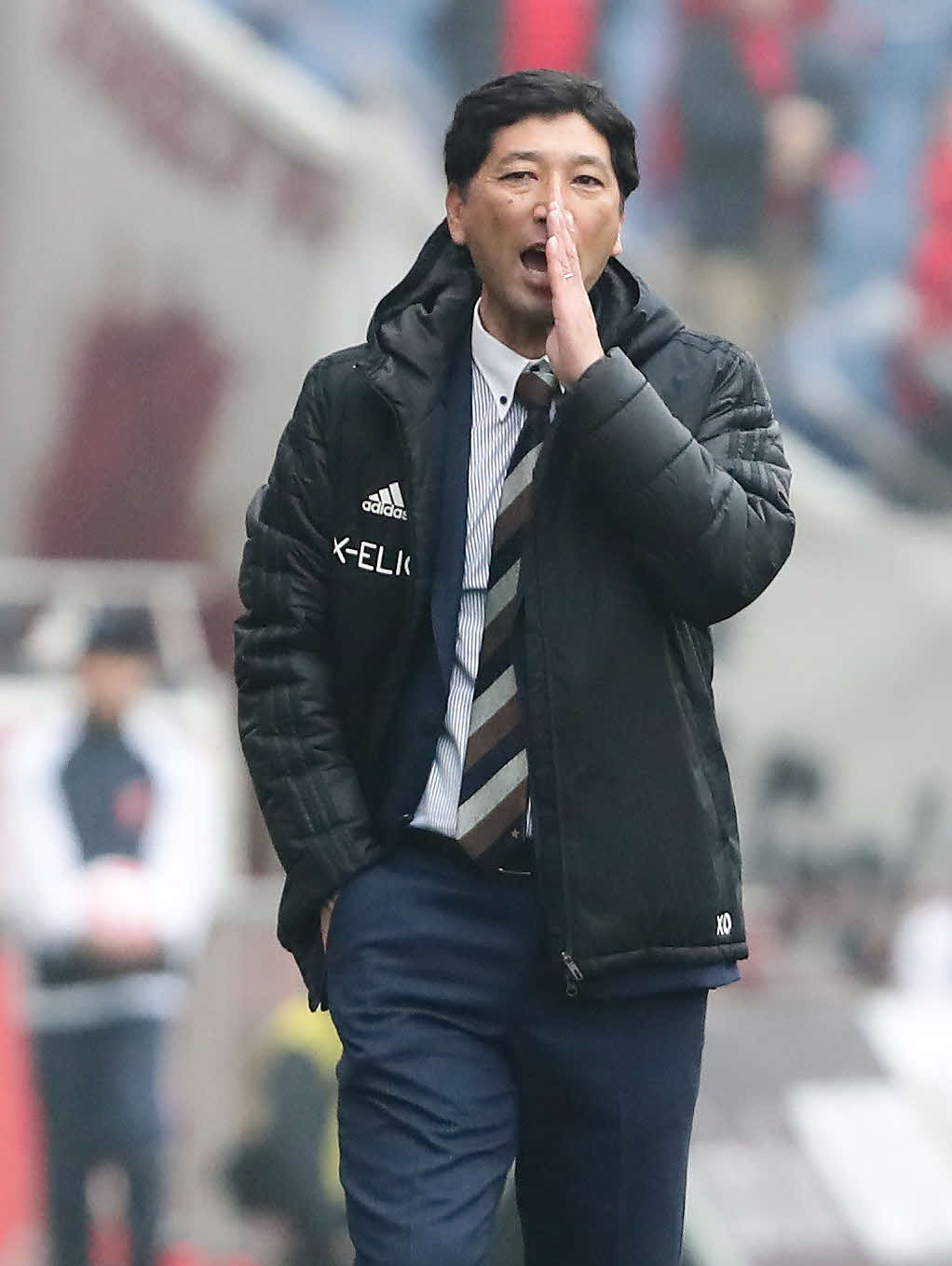 浦和対仙台　前半、初采配の仙台・木山監督（撮影・丹羽敏通）