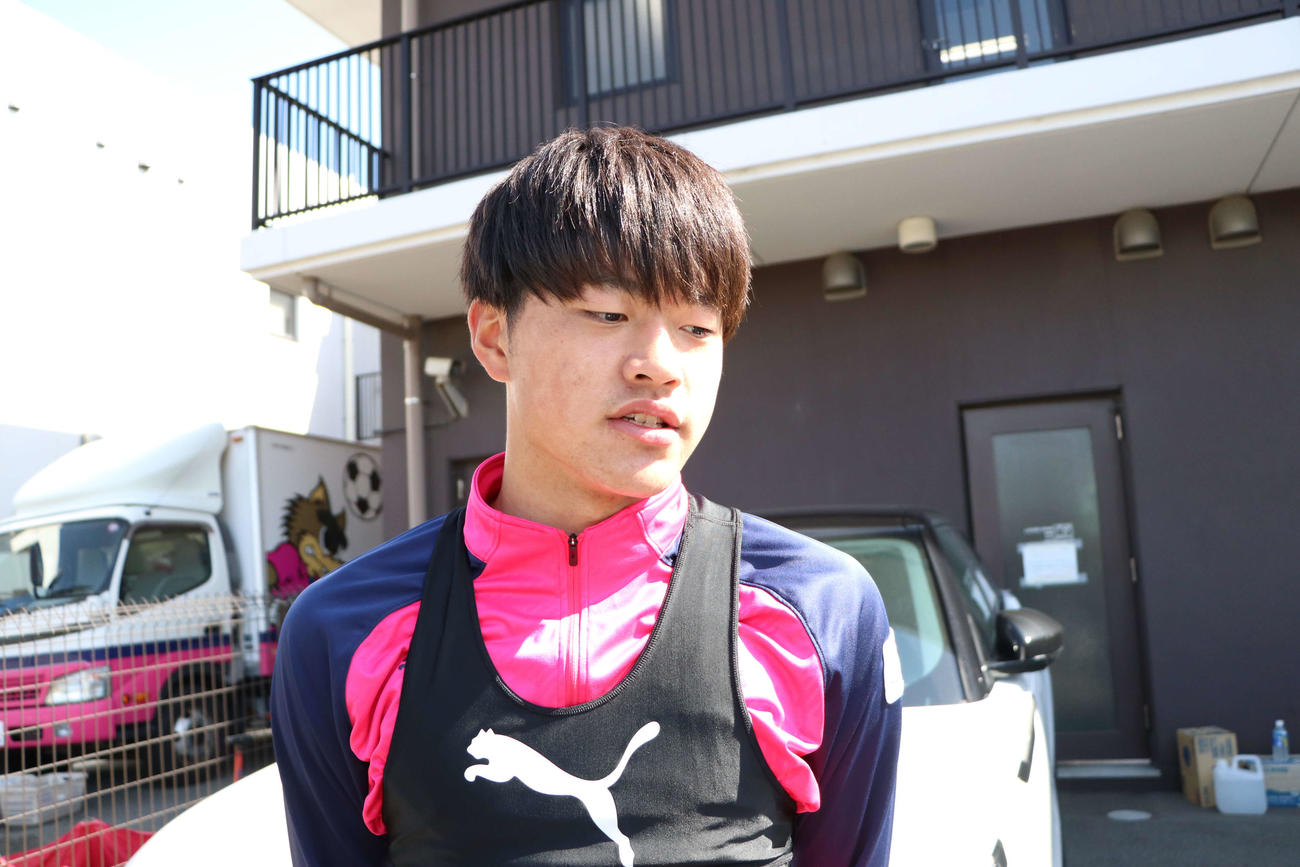 取材に応じる田平（撮影・南谷竜則）