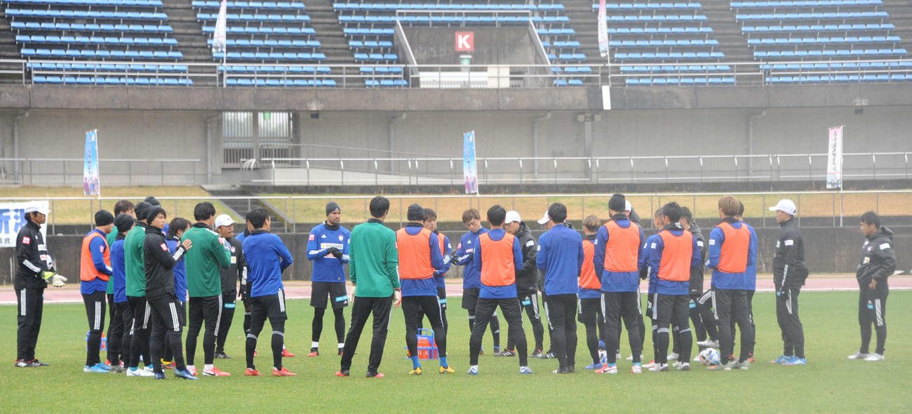 新潟の選手たち（2020年2月14日撮影）