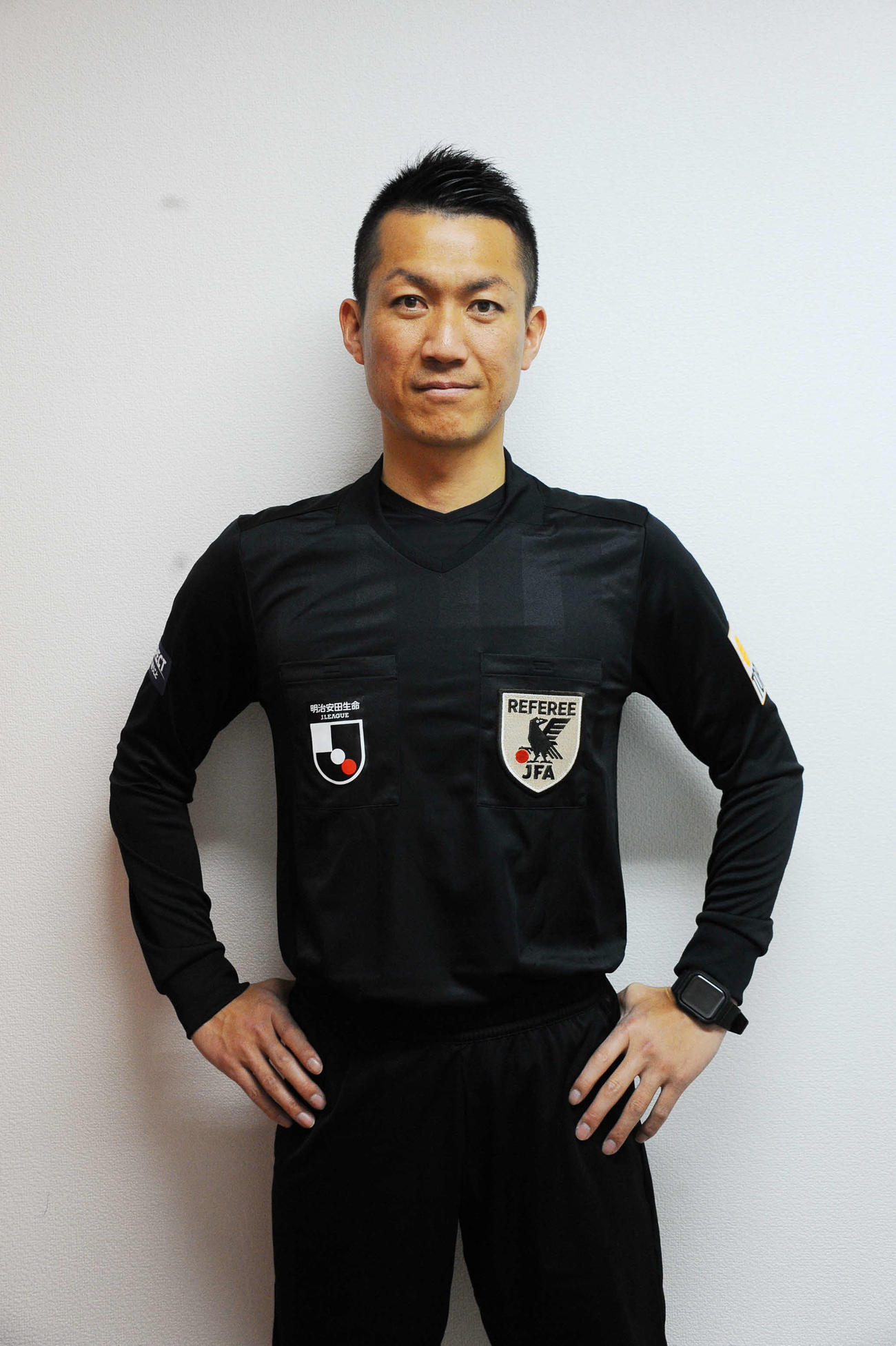 今季、J2を主戦場に笛を吹く田中玲匡さん（撮影・小林忠）