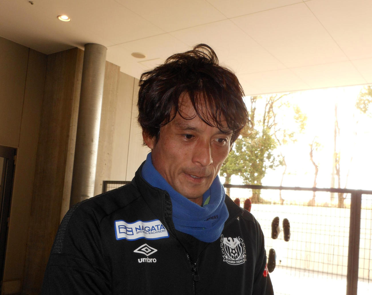 現在のチーム状況について説明するG大阪宮本監督