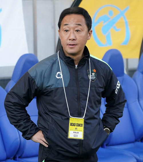 青森山田 黒田監督 進路にも関わる 総体代替願う サッカー写真ニュース 日刊スポーツ