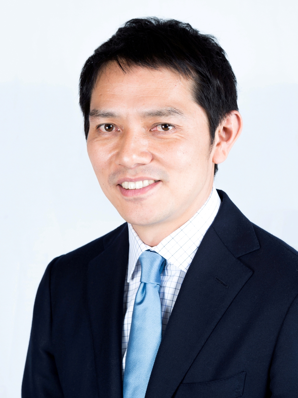 サッカーを中心にフリーアナウンサーやコメンテーターとして活躍する西岡明彦氏