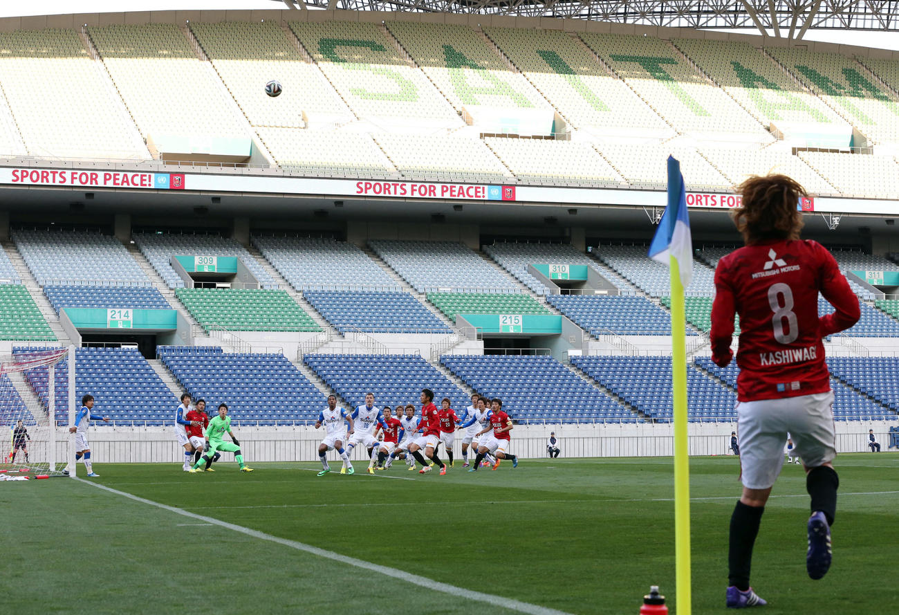 J1　浦和対清水　無観客試合となり、がらんとしたスタジアム（2014年3月23日撮影）