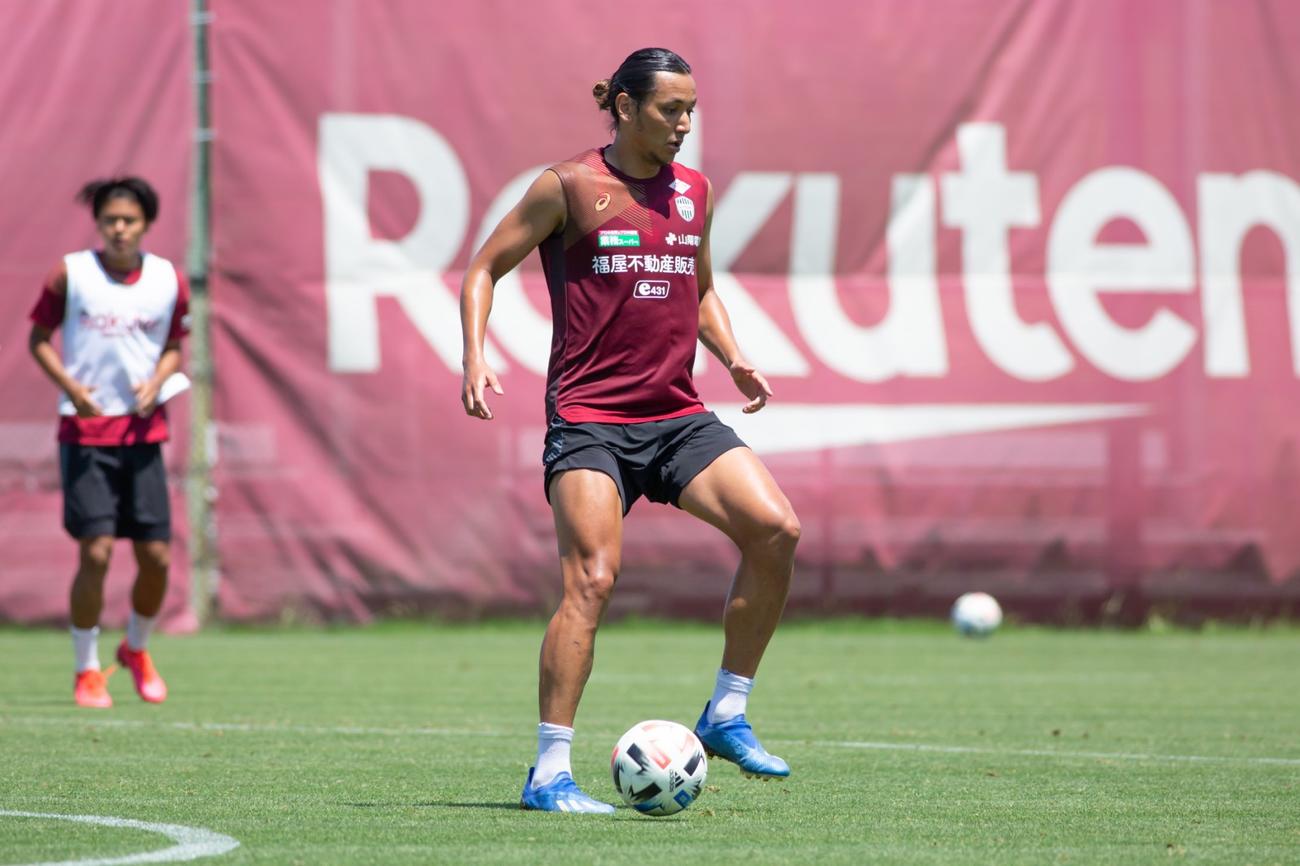 完全な主力に定着した神戸DF大崎玲央（C）VISSELKOBE