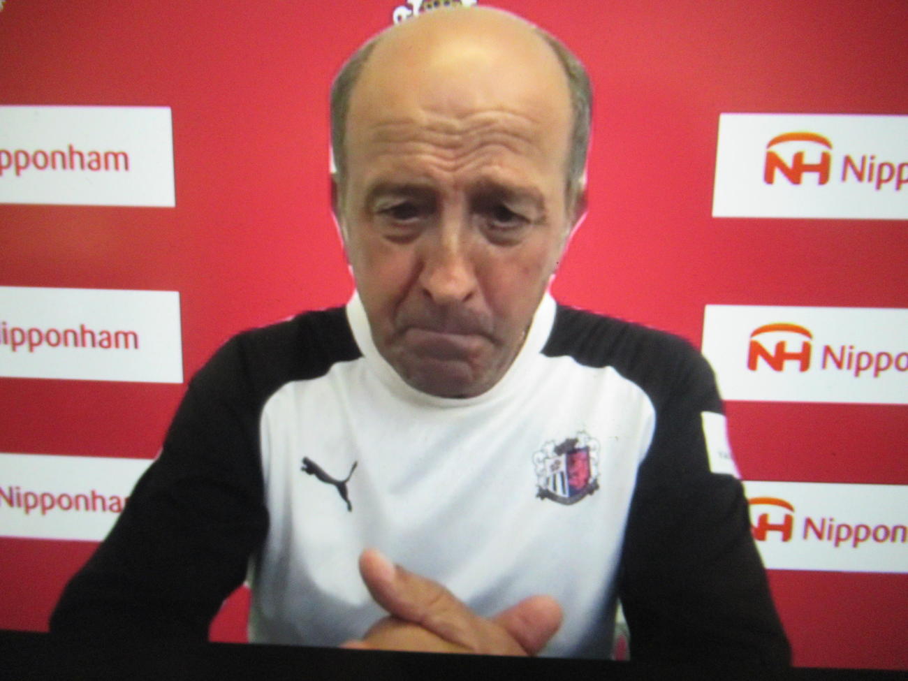 オンラインでの取材に応じるC大阪ロティーナ監督（C）CEREZO　OSAKA