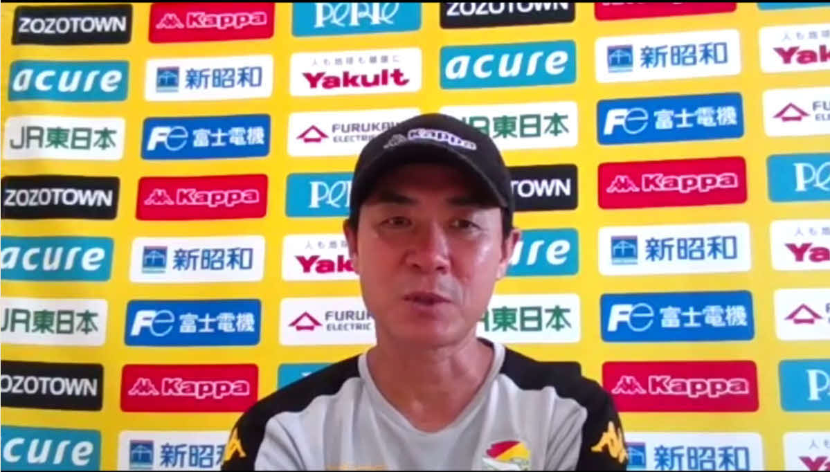 オンライン取材に応じる千葉の尹監督
