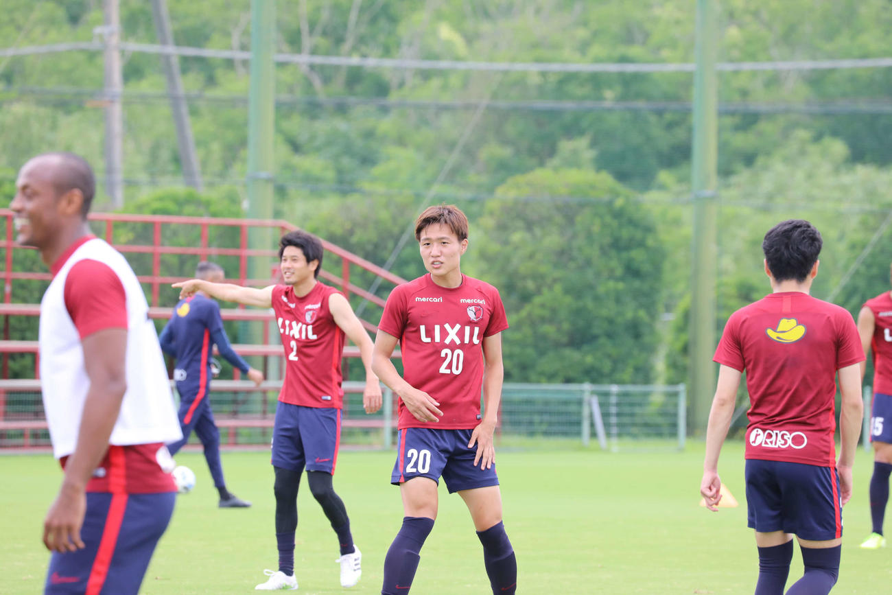 前日練習に励む鹿島MF三竿健斗（Ｃ）KASHIMA　ANTLERS