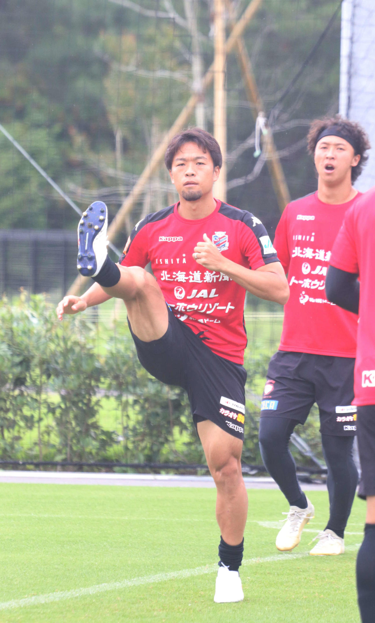 湘南戦に向けて練習で汗を流すMF駒井（撮影・浅水友輝）
