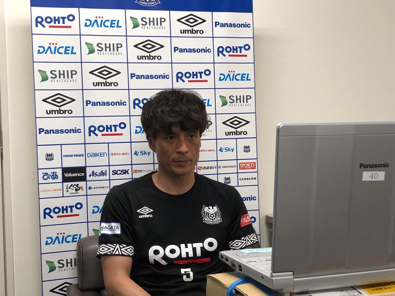 広島戦へ向けた取材に応じるG大阪宮本監督（C）GAMBAOSAKA