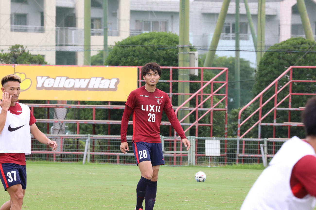 湘南戦の前日練習を行った鹿島DF町田浩樹　コピーライトKASHIMA　ANTLERS