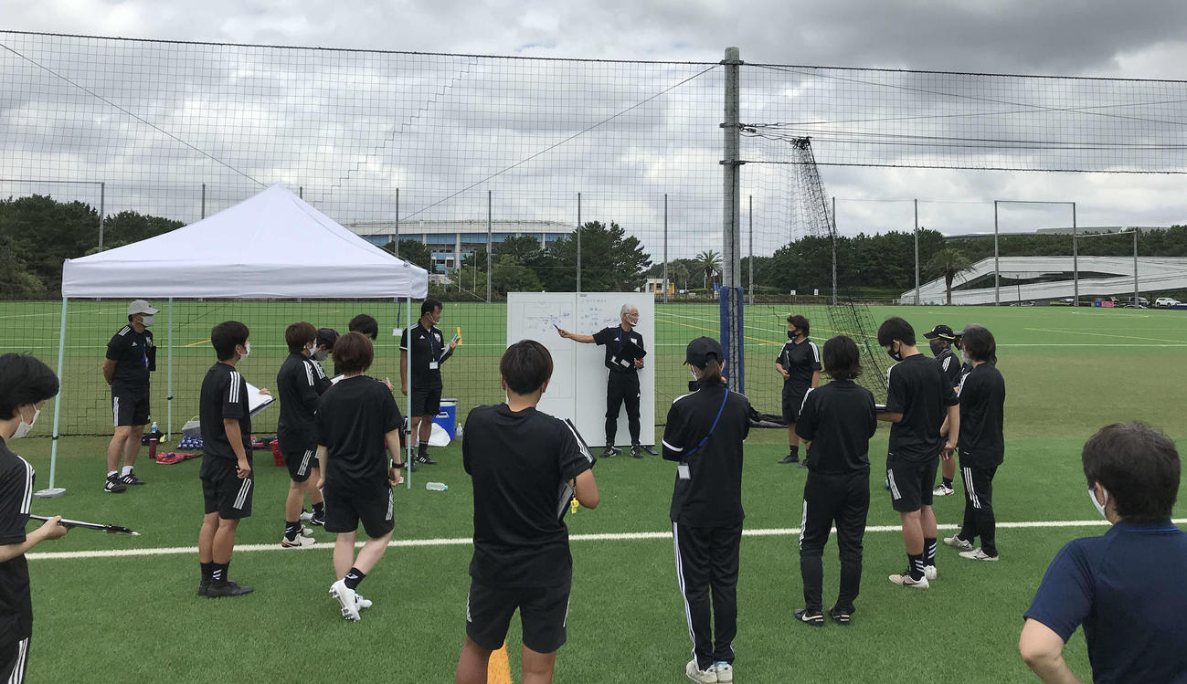 「A－proライセンス養成講習会」の国内集中講習会の様子（日本サッカー協会提供）