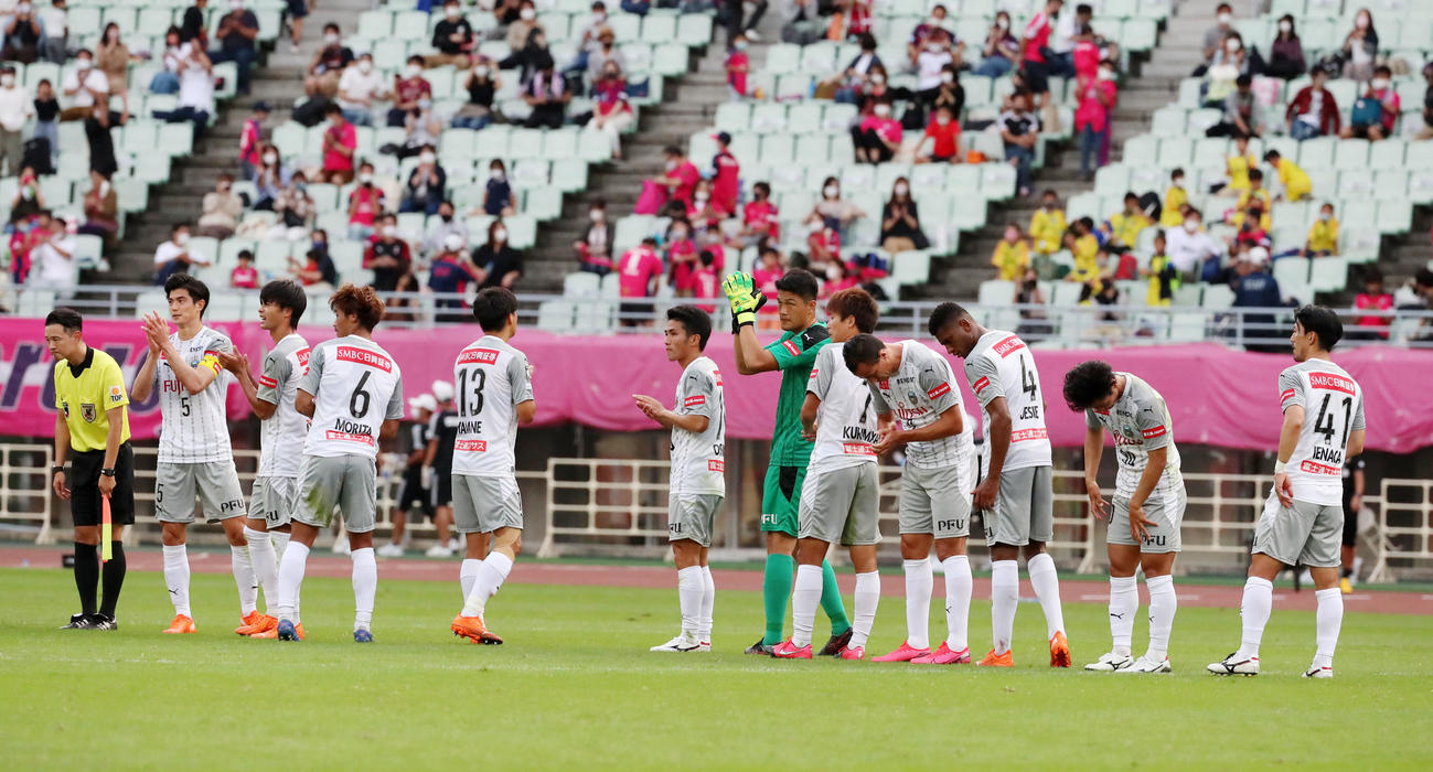 C大阪対川崎F　C大阪に勝利した川崎Fイレブンたち（撮影・加藤哉）