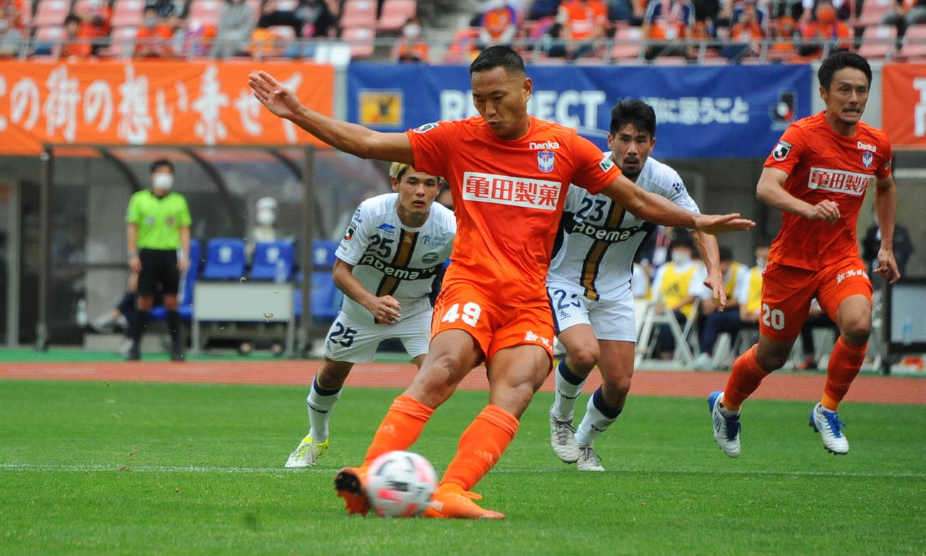 鄭大世がPKを決め、2得点目