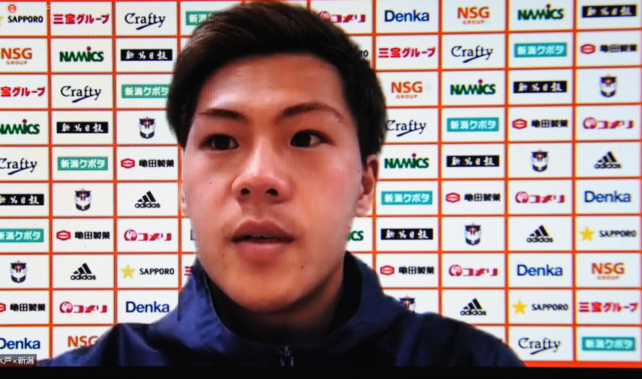 試合後、2得点の中島がズーム取材に応じる