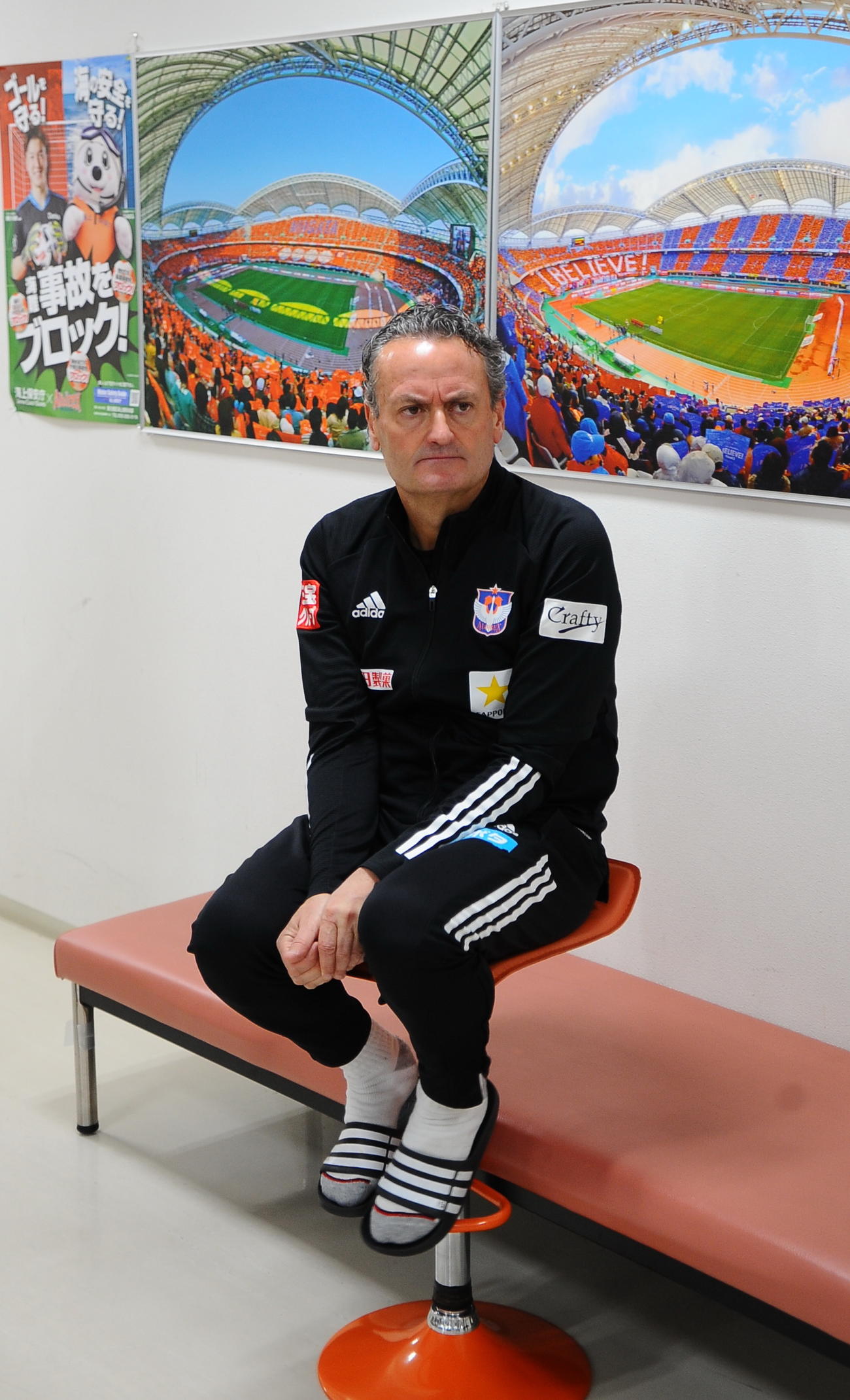 新潟のアルベルト監督