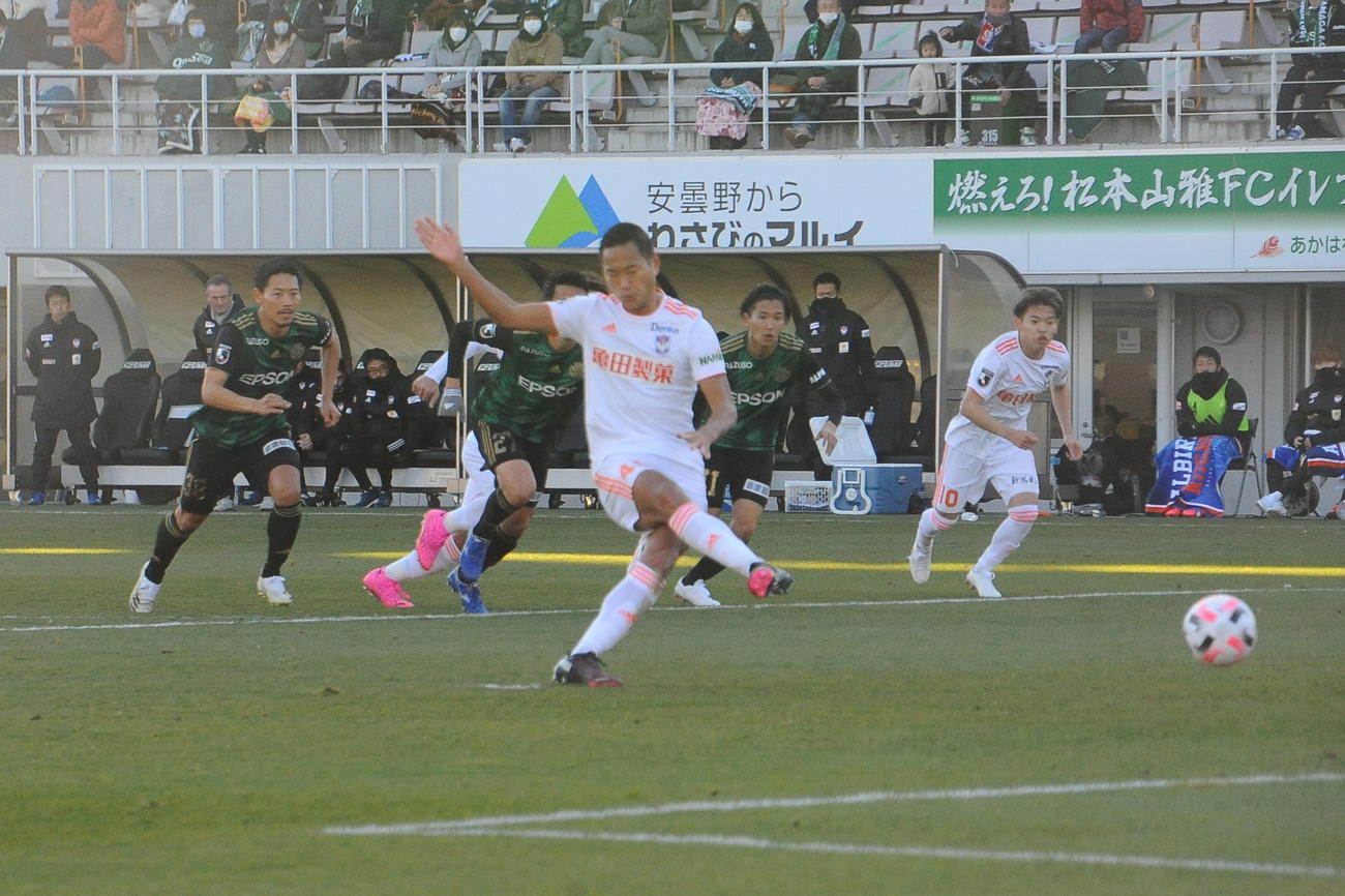鄭大世がPKを沈め同点に追いつく