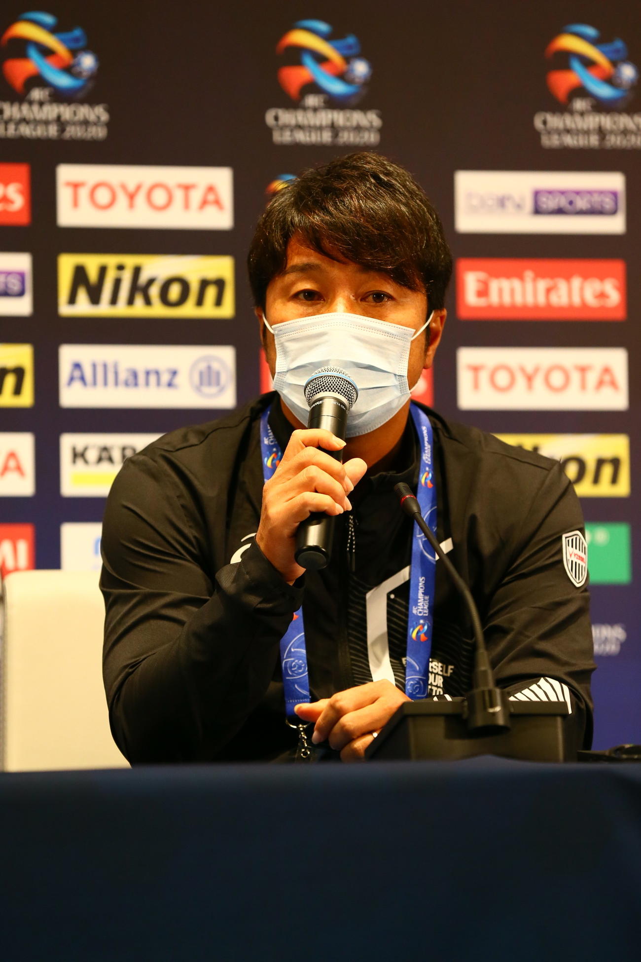 ACLの公式会見に臨む神戸三浦監督（C）VISSELKOBE