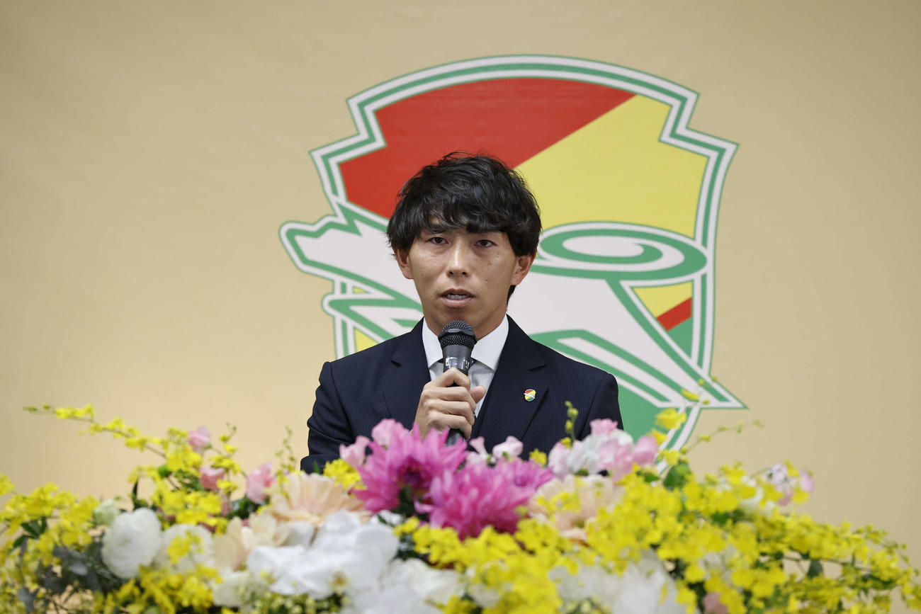引退会見を行ったJ2千葉の元日本代表FW佐藤寿人（クラブ提供）