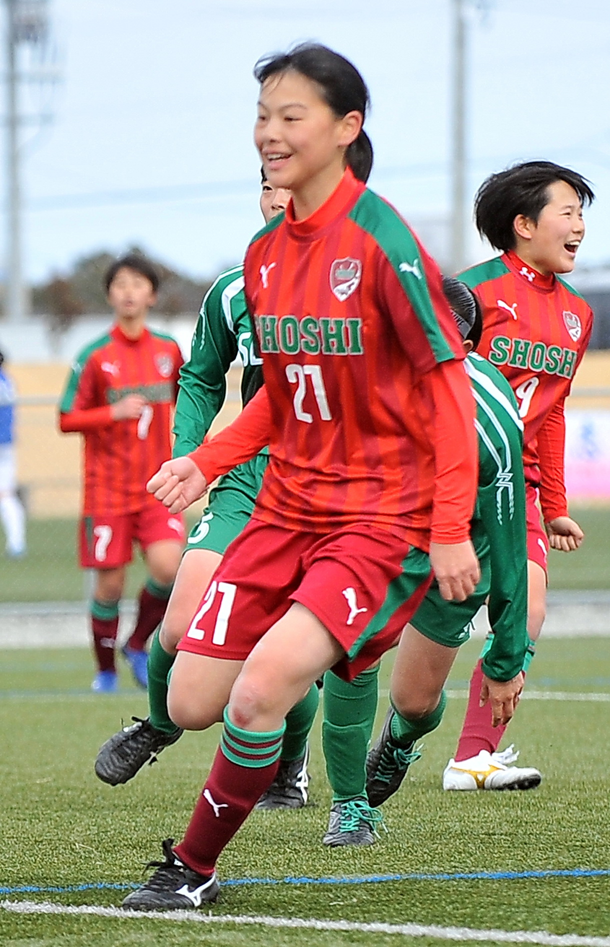 尚志対専大北上　延長前半、尚志MF大光が決勝ゴールを決める。右後方はハットトリックのFW大槻