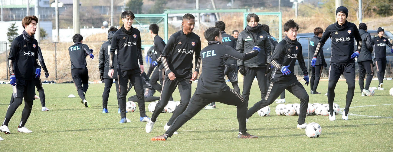 ルーキーも合流し練習にも活気がでた